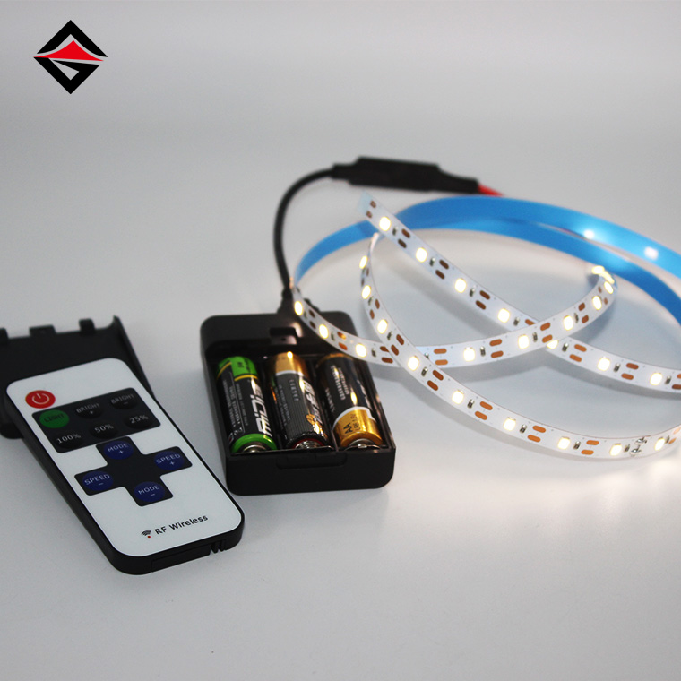 Kuum müümine 5 V USB -akukarbi komplektiga LED -hele riba puldiga